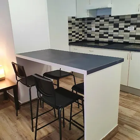 1bedroom Wifi 500mbs & Pool Apartment *